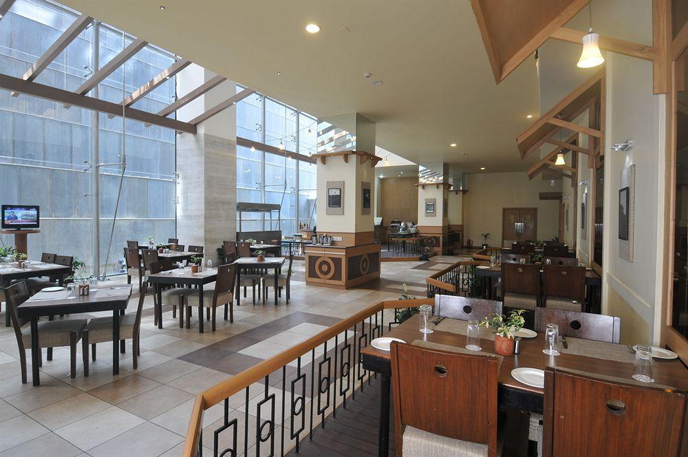 Vits Hotel Pune Dış mekan fotoğraf