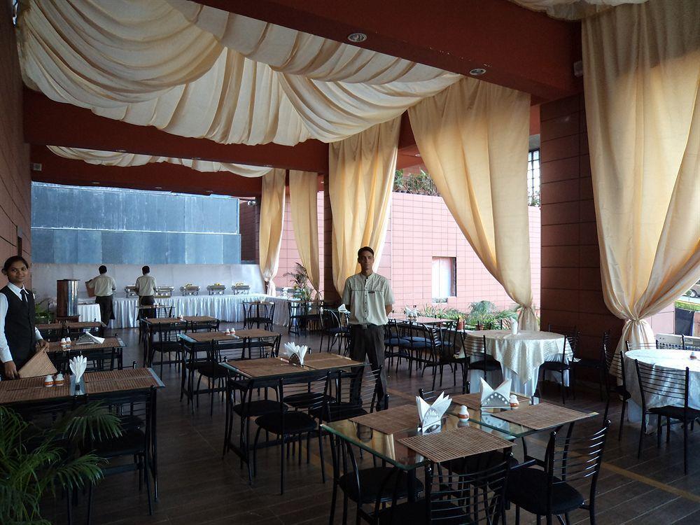 Vits Hotel Pune Dış mekan fotoğraf